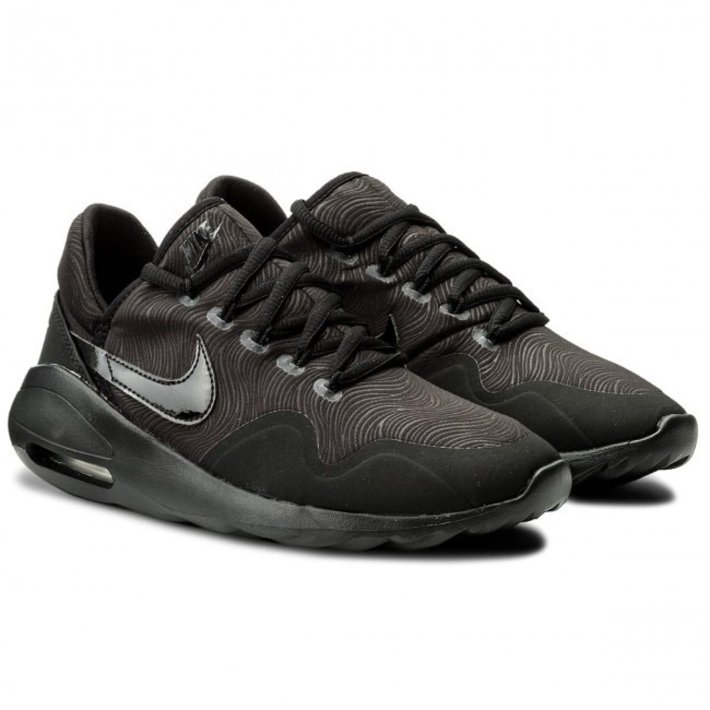 Nike Air Max Sasha sneakers size 7.5